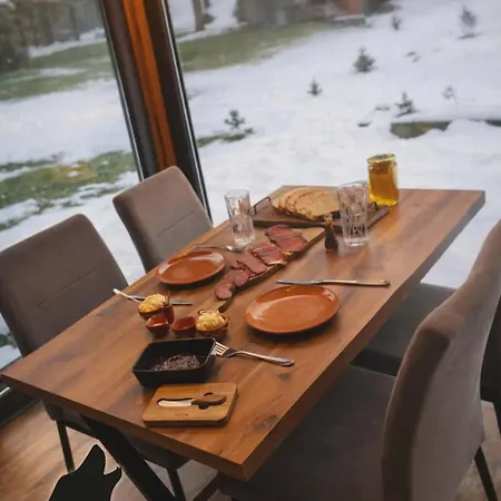 Wolf Villa Divčibare